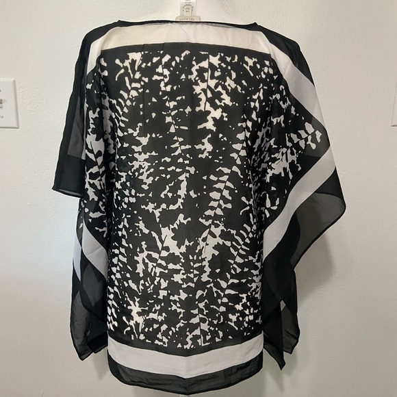 Talbots women's S/M botanical bold print semi sheer flowy pop over top LIKE NEW - Picture 4 of 6